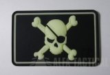 Nášivka Patchzone 3D Pirate Skull 70x45mm, fluorescenční - černá