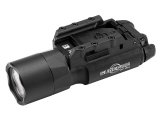 Podvěsná zbraňová svítilna SUREFIRE X300 ULTRA 1000 lm s integrovanou montáží bez šroubu, černá